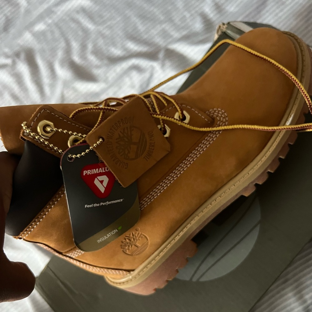 Timberland boots brand new in the box size 5
